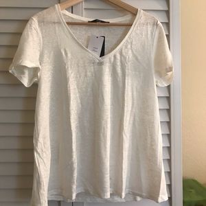 White v-neck t-shirt// MANGO